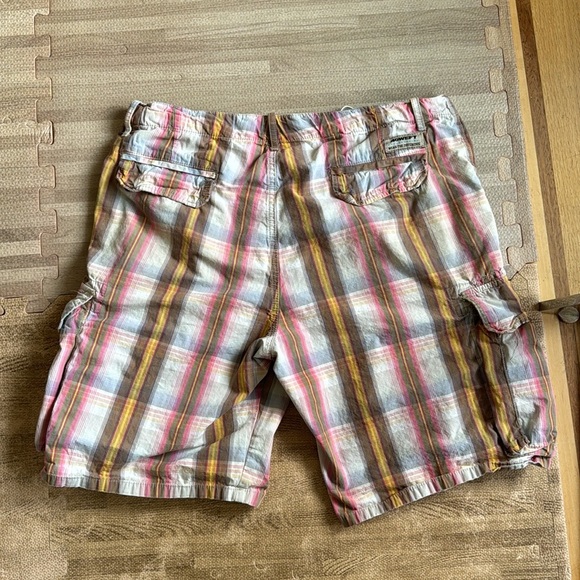 40WEST plaid shorts - Picture 4 of 9